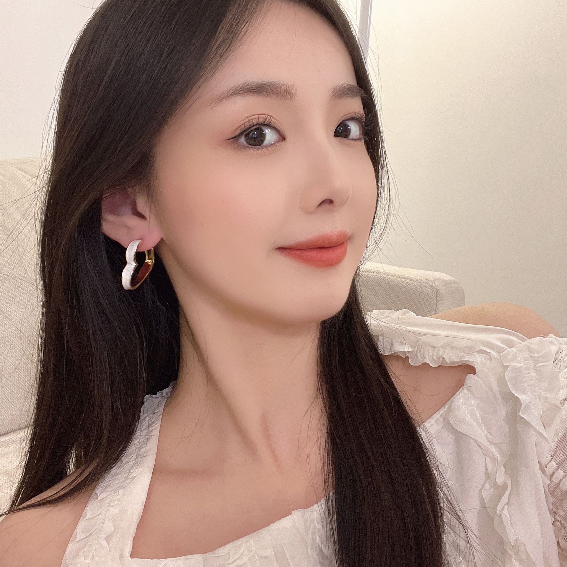 White cute fashionable design earrings