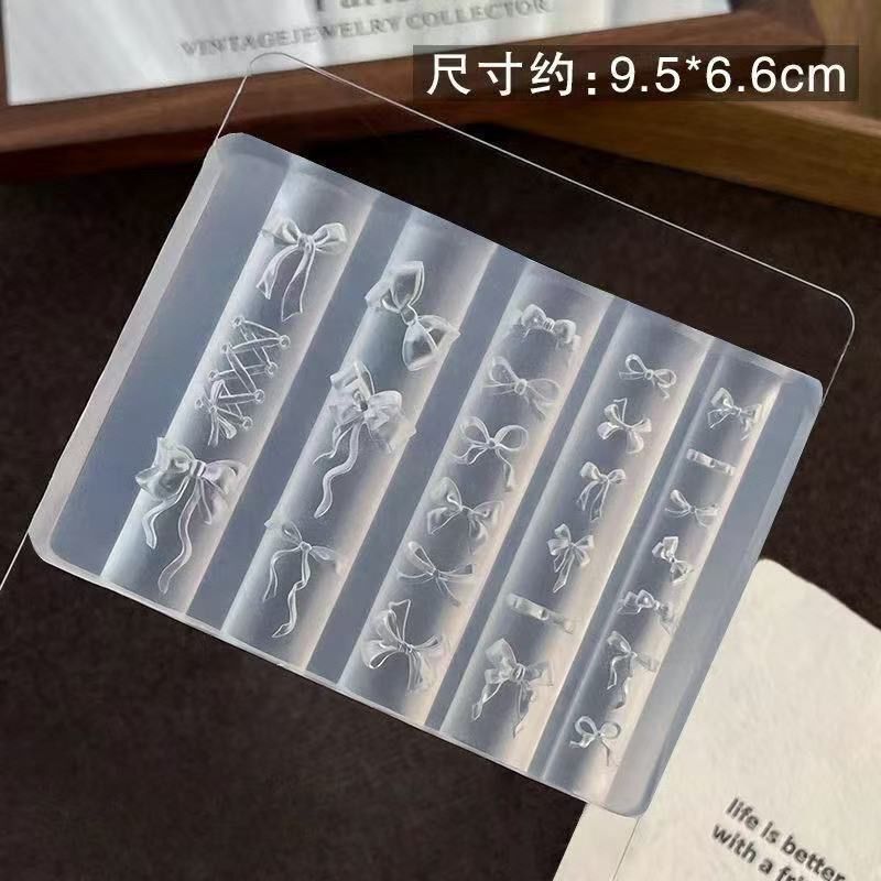 鏡面ネイルアートには愛のリボンがついています。ハート型水晶滴ゴム金型diyアクセサリーペンダントシリコン金型|undefined