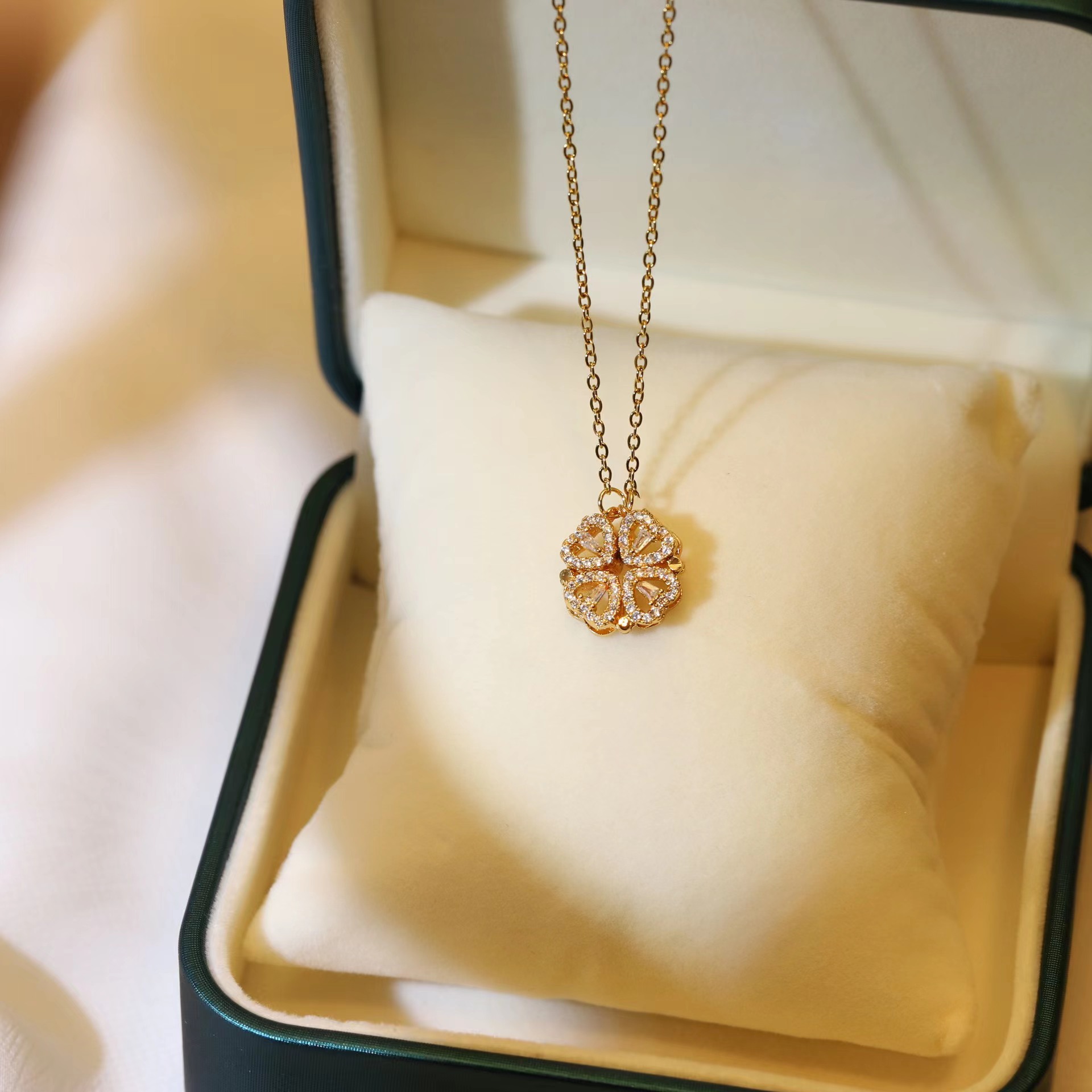 Fashion Heart Shape Titanium Steel Inlay Zircon Pendant Necklace 1 Piece