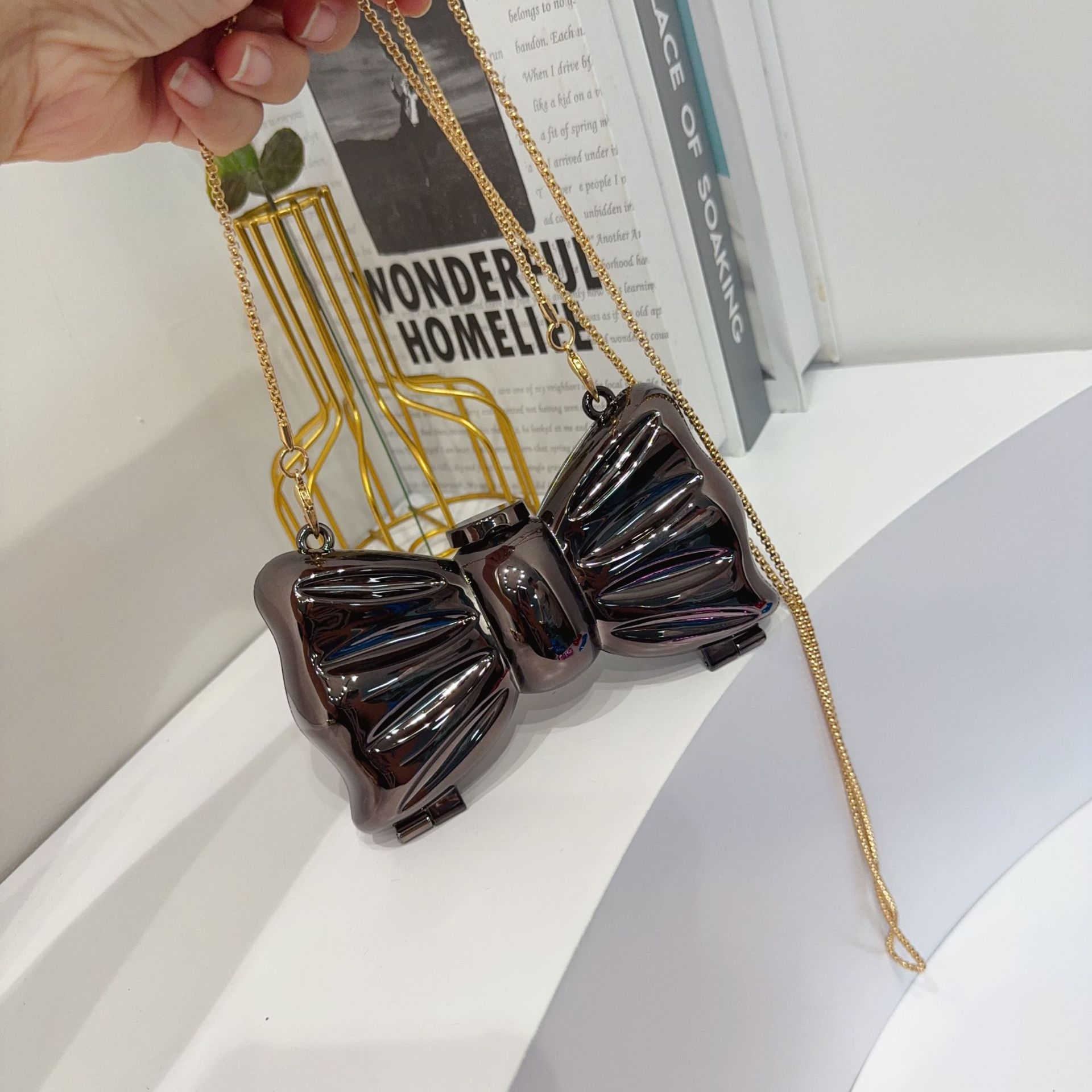 2025 nueva bolsa de cena transfronteriza bolsa de acrílico bolsa de flores de perla brillante bolsa de arco mini bolsa de lápiz labial