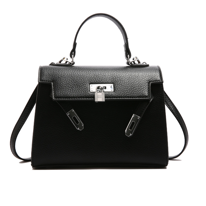 Summer shoulder bag