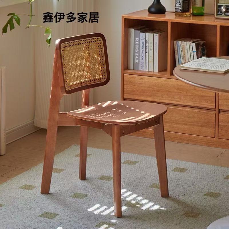 북유럽 미니멀리스트 일본식 단단한 나무 등나무 의자 홈 레저 등나무 의자 B & B 등받이 의자 인터넷 연예인 거실