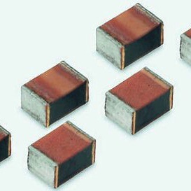 ECHU1C104GX5 Panasonic 薄膜电容 - ±2% 11V 16V 100nF 聚