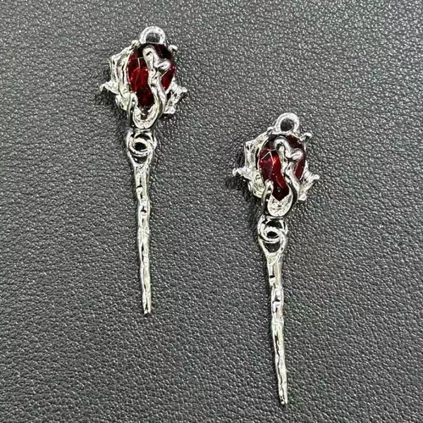 Simple, Fashionable, Versatile Rose Flower Pendant, Jewelry Accessories, Zinc Alloy Inlaid with Ruby, Necklace Accessory Materials