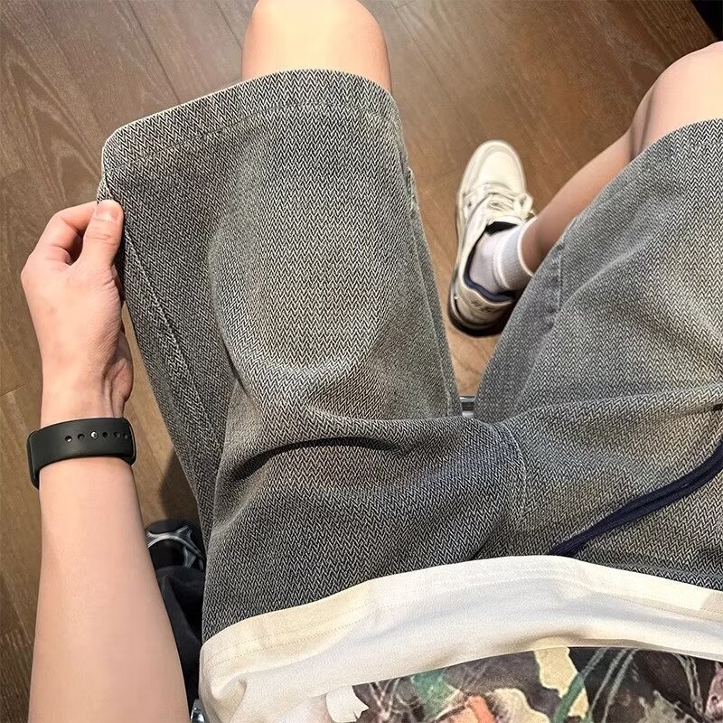 Pantalones cortos de mezclilla de cinco puntos de estilo fino de verano para hombres, pantalones de marca de moda casuales delgados, pantalones de 5 puntos para hombres