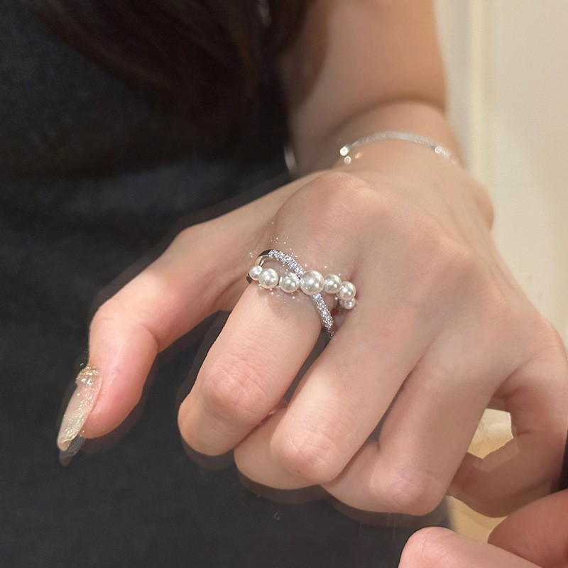 Corea del Sur ins triángulo circón anillo abierto nicho creativo versátil anillo de dedo índice elegante lujo ligero accesorios de alto sentido