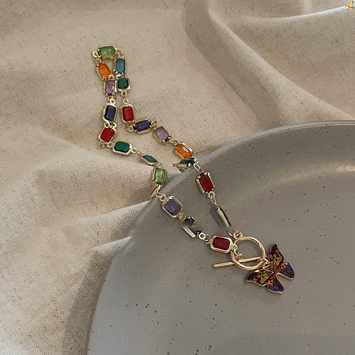 Colorful crystal butterfly necklace, retro French niche clavicle chain, versatile ins style summer light luxury necklace for women