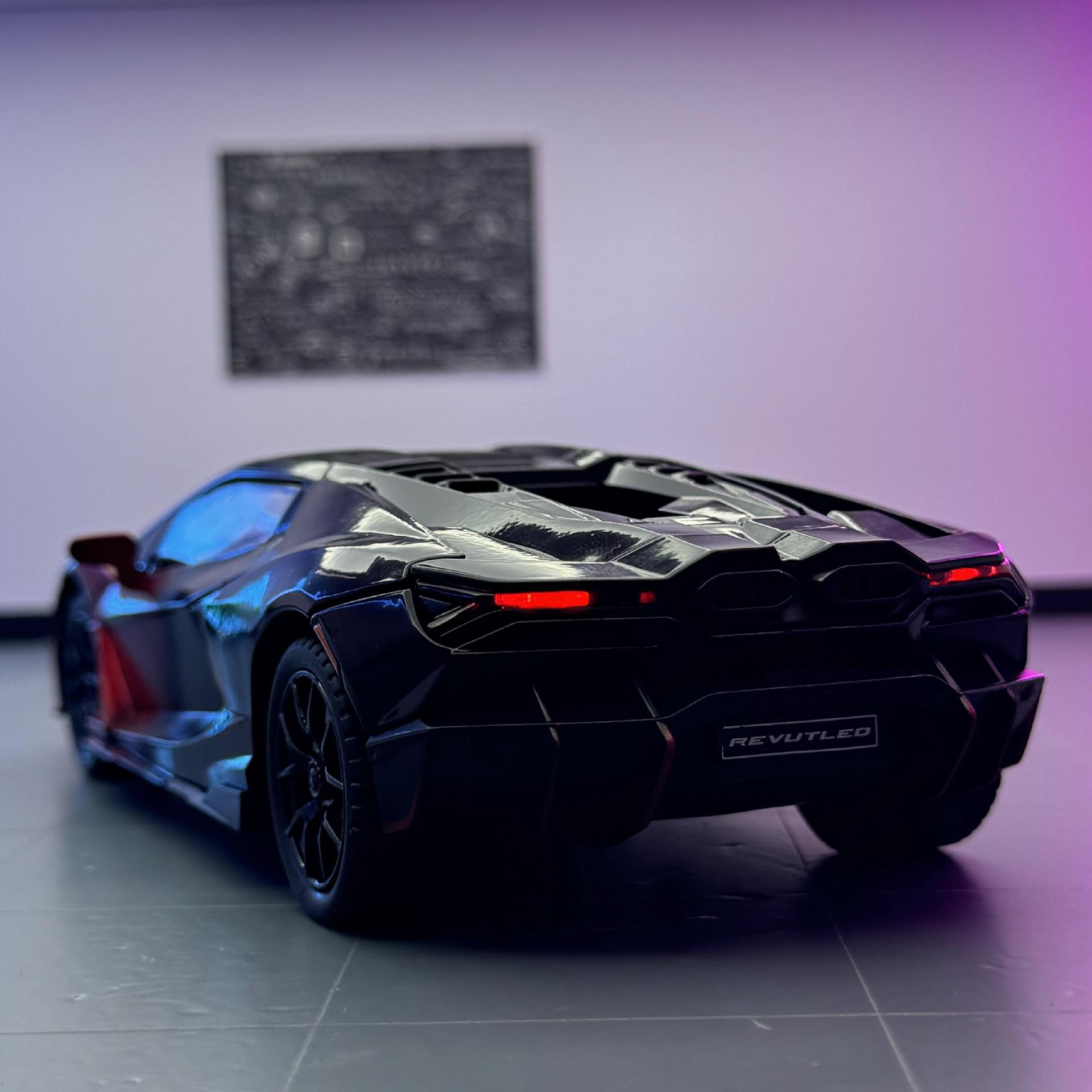 Coche a modelo de coche 1:24 Rambo Revuelto coche deportivo de aleación con sonido y luz de retorno coche de juguete decoración de modelo de efecto de sonido