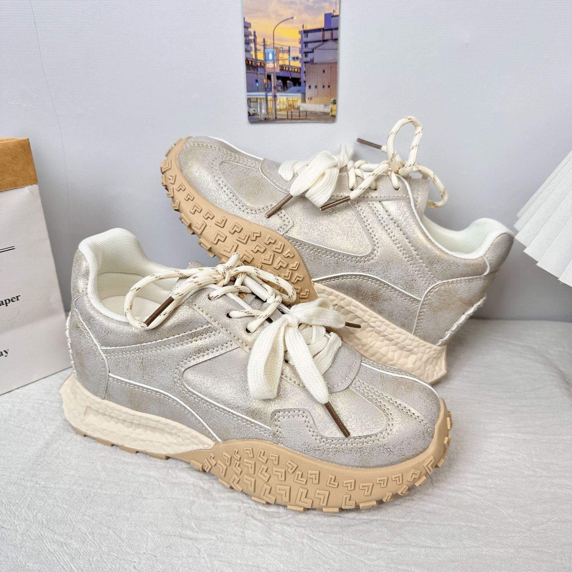 A9911 zapatos de entrenamiento alemán de champán dorado de suela gruesa de nicho, zapatos de Forrest Gump, zapatos casuales de todo fósforo, zapatos de niña image 7