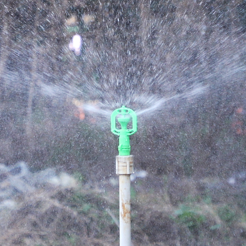 Kaká rociador de distancia media 4 / 6 dividido en un sistema de riego agrícola huerto de villa verde sin impuestos