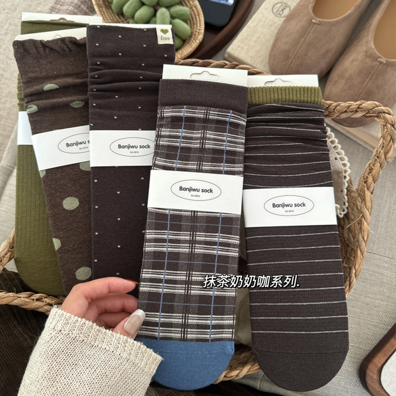 Women's socks for autumn and winter, new Korean-style ins color-blocking coffee-green seamless striped polka dot trendy cotton mid-tube socks for women Women's socks for autumn and winter, new Korean-style ins color-blocking coffee-green seamless striped polka dot trendy cotton mid-tube socks for women