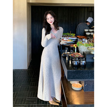SYT自制 显腰细羊毛挂脖花朵针织连衣裙女冬季新款修身长袖A字裙