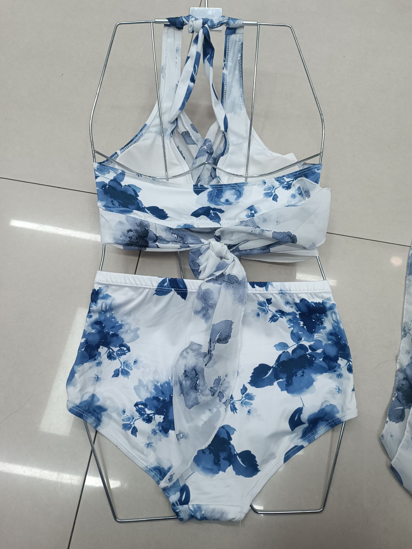 GraceChic Fresh Style Beach Vacation Hot Spring Swimsuit For Women, Three-Piece Set, European And American High-End Feel, New_voghion.com