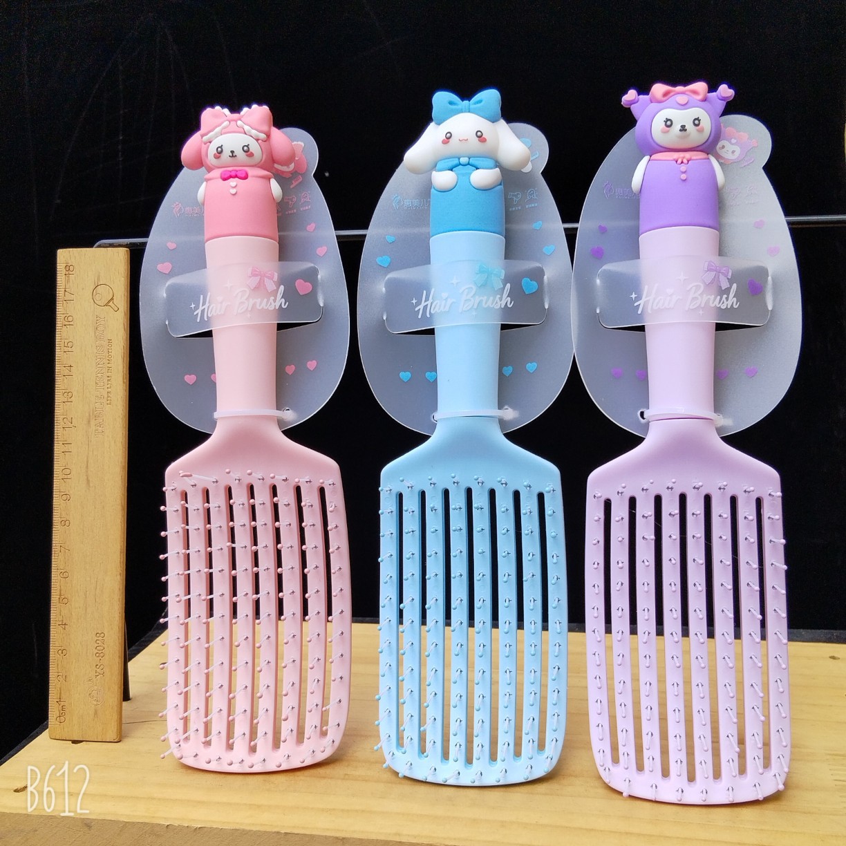 Bonito peine de peinado color macarrón con cojín de aire para masaje, adecuado para uso doméstico y dormitorios estudiantiles, cepillo de pelo de plástico suave con cojín de aire.