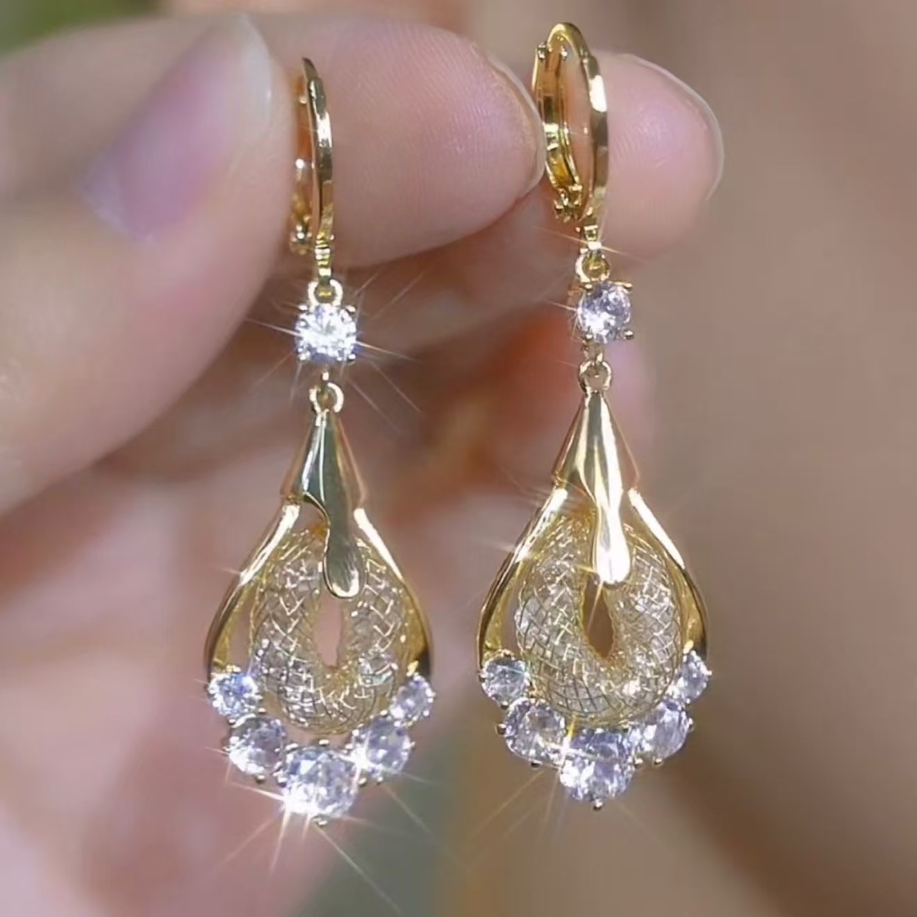 New style gold wire mesh drop earrings-gold