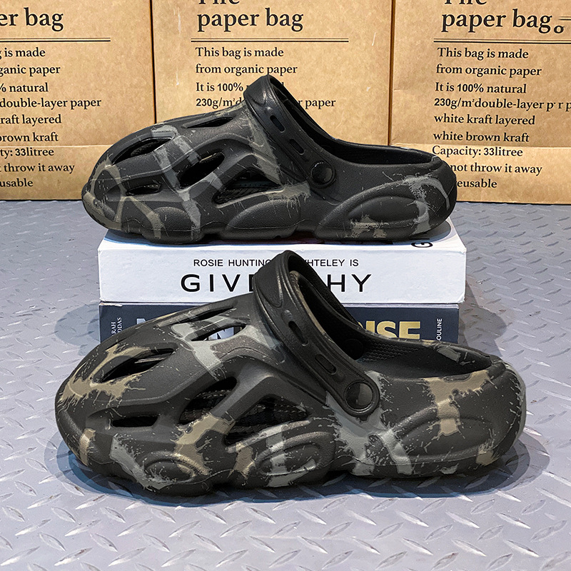Nuevas zapatillas para hombres verano red antideslizante sandallas para hombres al aire libre pisar mierda sensación de sandallas de playa estudiantes al por mayor