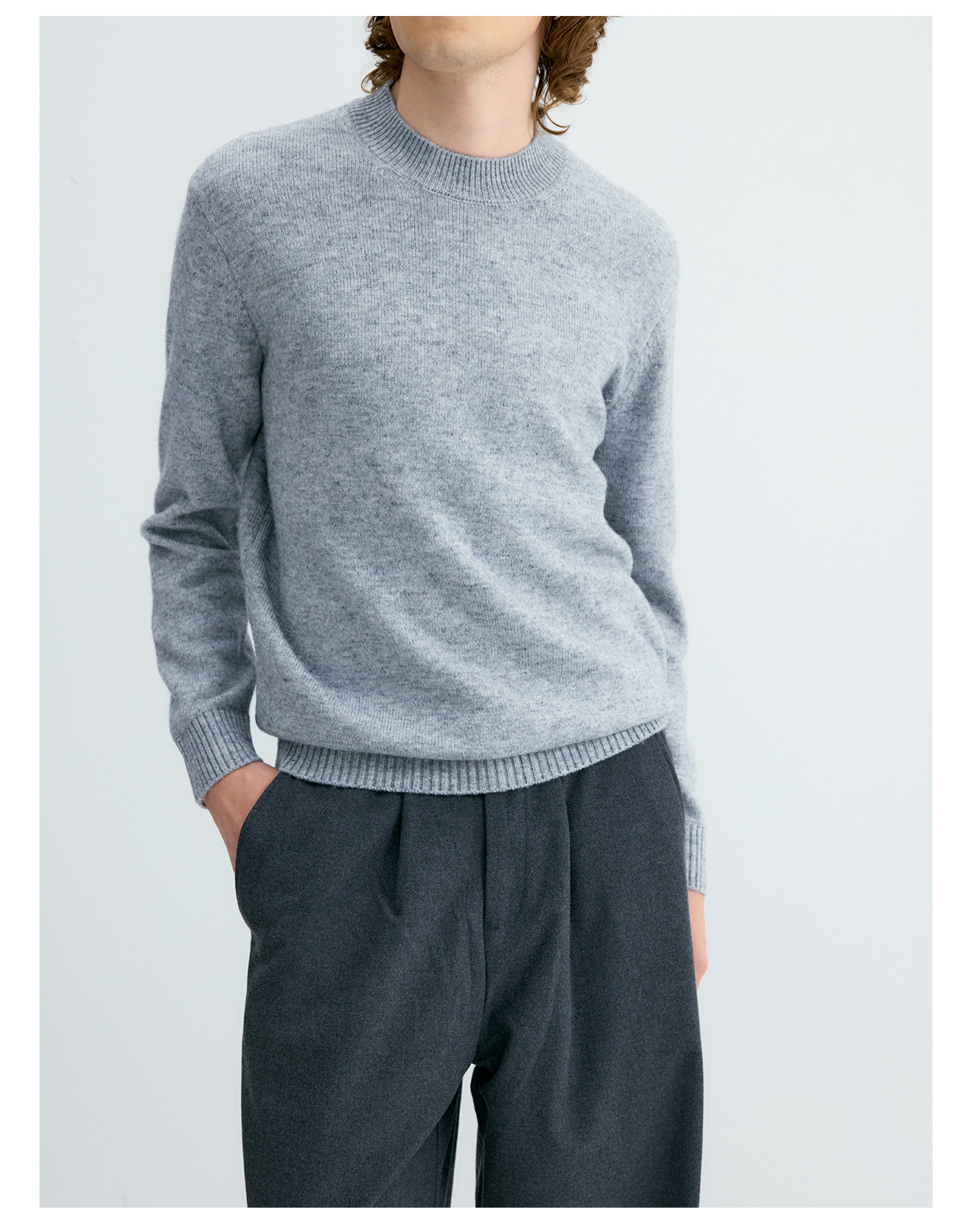UNF 430g Snowflake Crewneck Wool Sweater