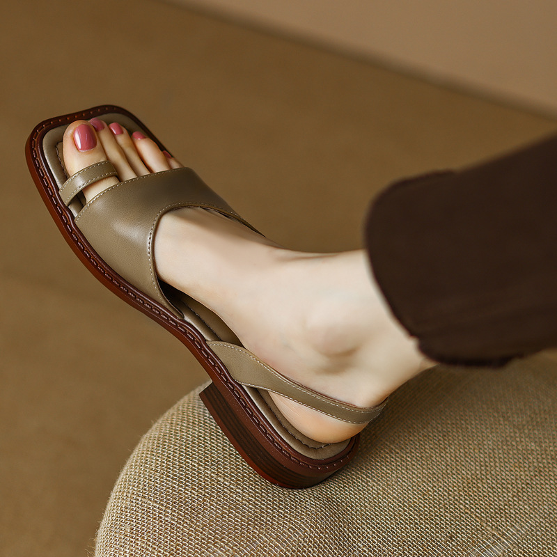 Sandal nữ xỏ ngón cổ điển đế bệt hở mũi — Màu nâu