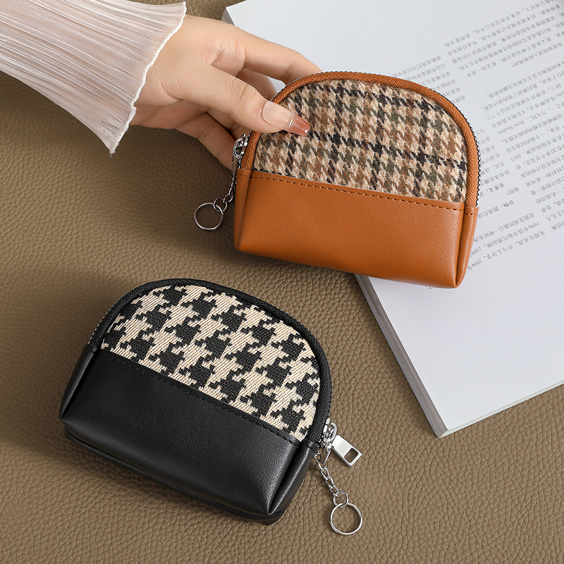 Cartera pequeña de nuevo estilo para mujer, monedero con diseño de nicho popular, mini monedero, dinero corto de felpa bonito, 2024