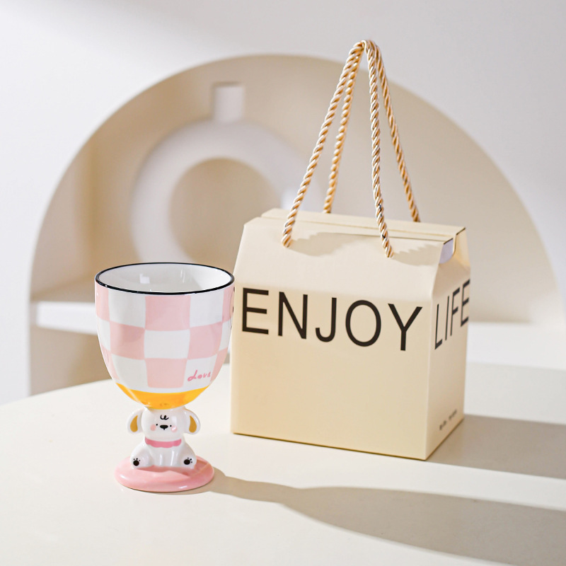 Cerámica de alto valor pintada a mano adorable cachorro taza de pie alto pareja taza de marca regalo de cumpleaños taza de agua para chicas