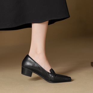 ����ȫƤ�������пՆ�Ь��ɫţƤӢ���͹ŵ͸�СƤЬ�r�И���Ьܛ