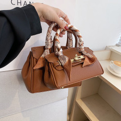 Urban Minimalist Fashion Platinum Bag 2024 New Elegant Personal Style Women's Shoulder Handbag Crossbody Bag