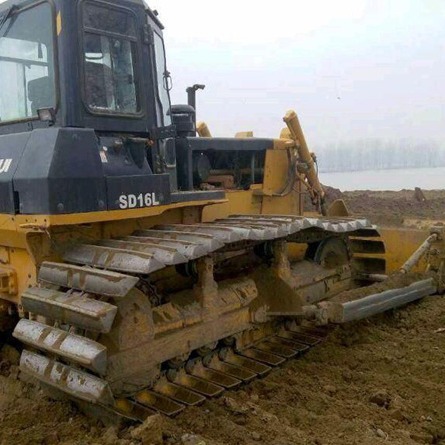 Huzhou tiene una empresa de comercio exterior / SD13 SD16 SD22 excavadora de segunda mano exportación de excavadoras 130 - 160 image 4
