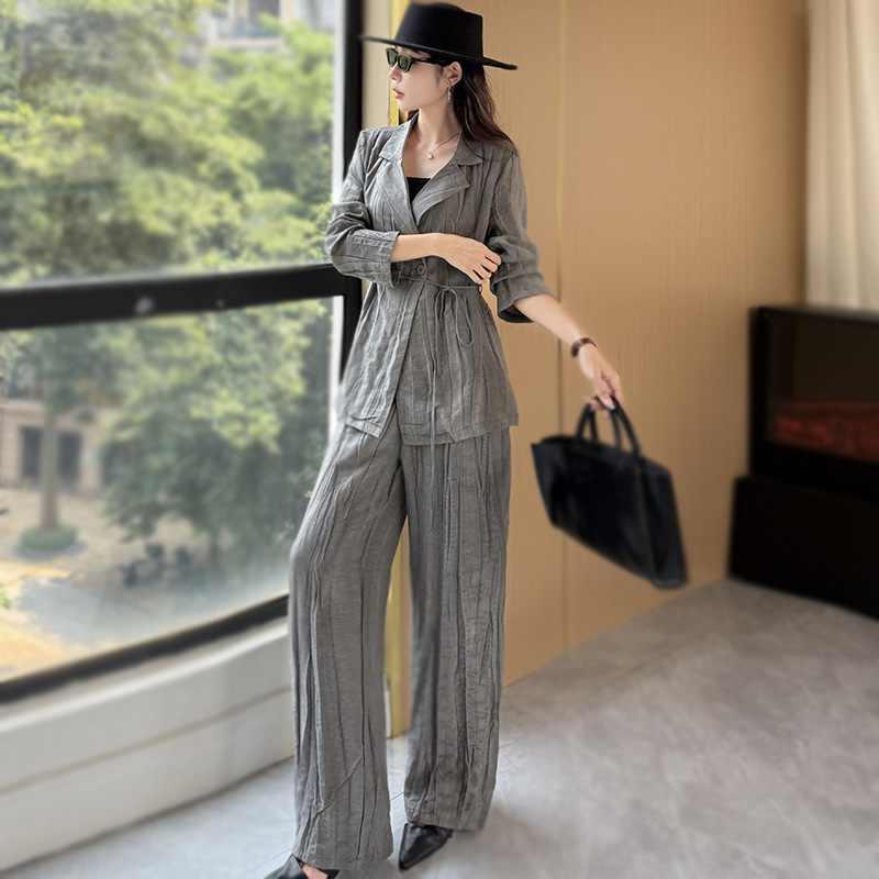 GraceChic Fashion Casual Suit per donna 2025 Blazer slim fit con taglio diagonale e plissettato, pantaloni lunghi, set due pezzi_voghion.com