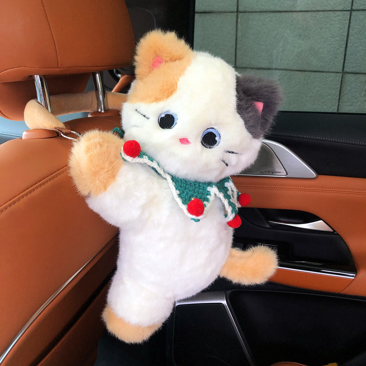 Car Tissue Box Creative Cute Plush Toy Car Interior Decoration Tissue Box Car Siamese Cat Car Tissue Box