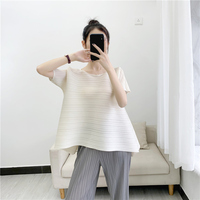 2024 Summer Pleated Top Women's Loose T-Shirt Plaid Casual Round Neck One-Piece Sleeves Niche Southeast Asia Foreign Trade