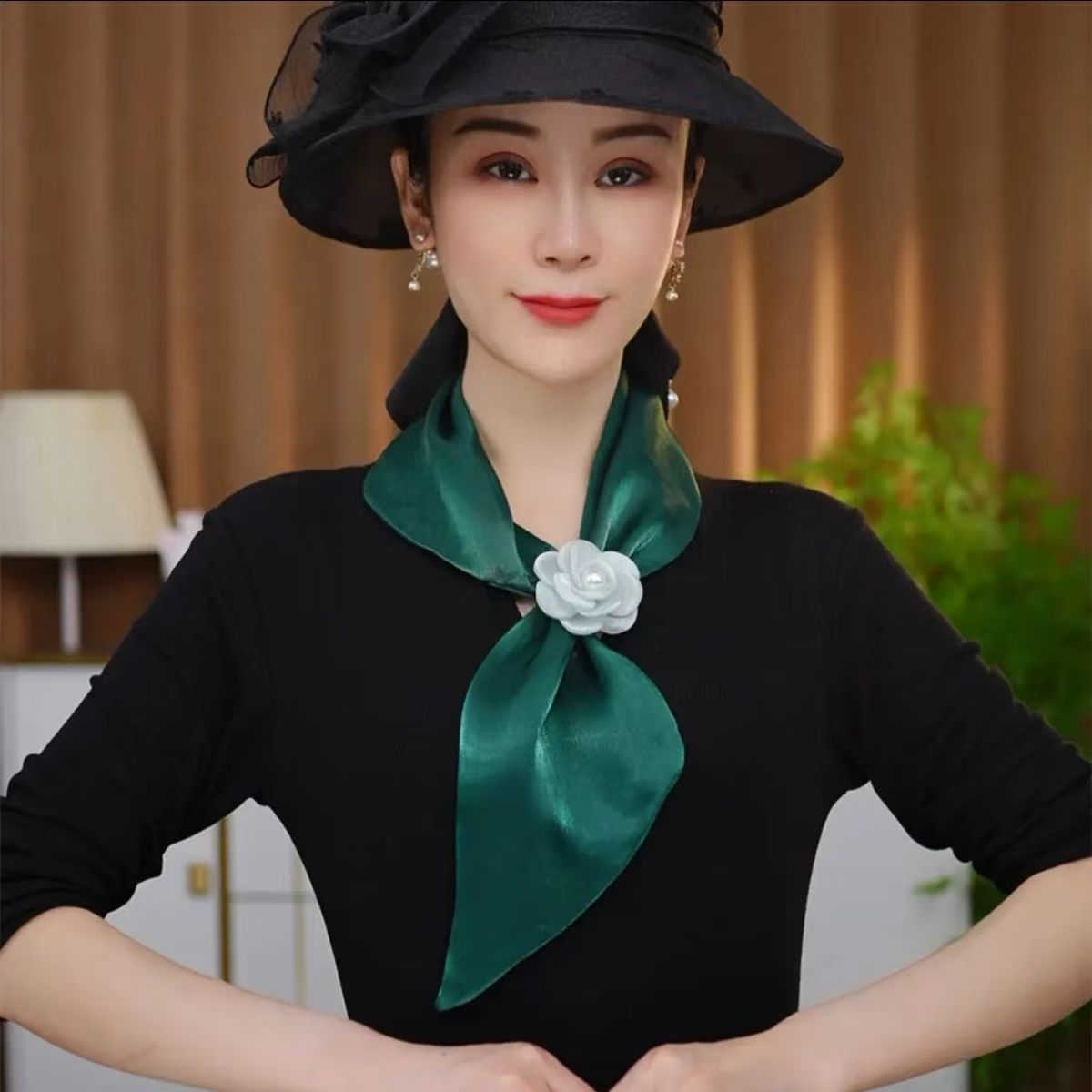 녹색 + 황백색 꽃