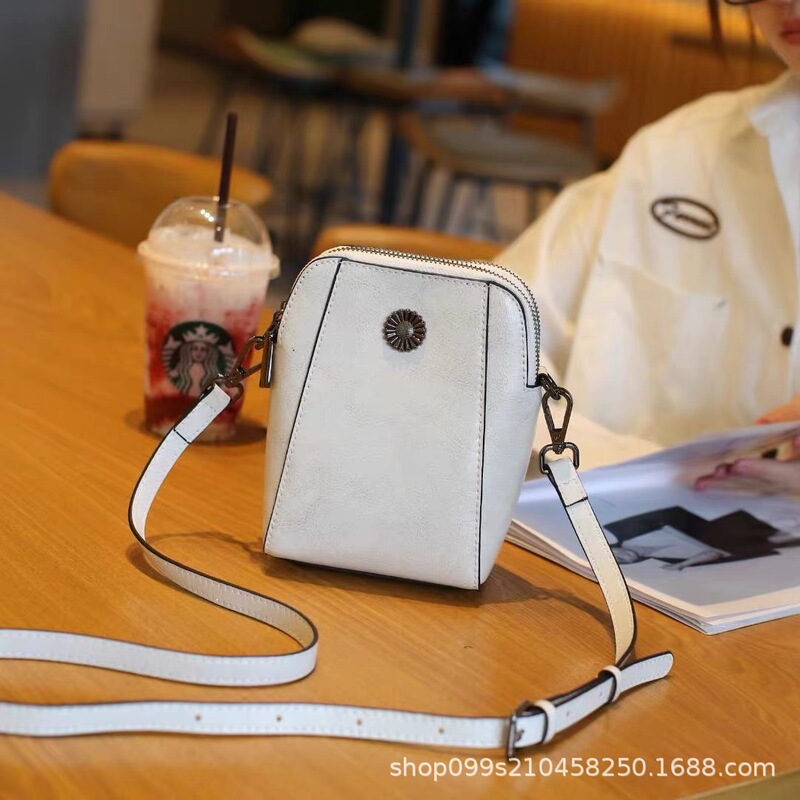 Cowhide Small Bag Crossbody Bag for Women 2025 New Popular Versatile Mobile Phone Bag for Women Niche High-End Shoulder Bag Trendy