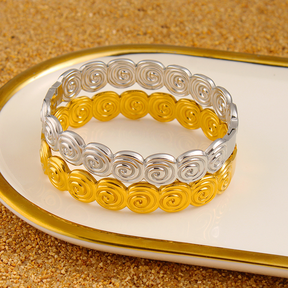 304 Stainless Steel Material PVD Coated Real Gold Plated Geometric 304 Stainless Steel Simple Style Waterproof Non Tarnish 304 Stainless Steel Bangle