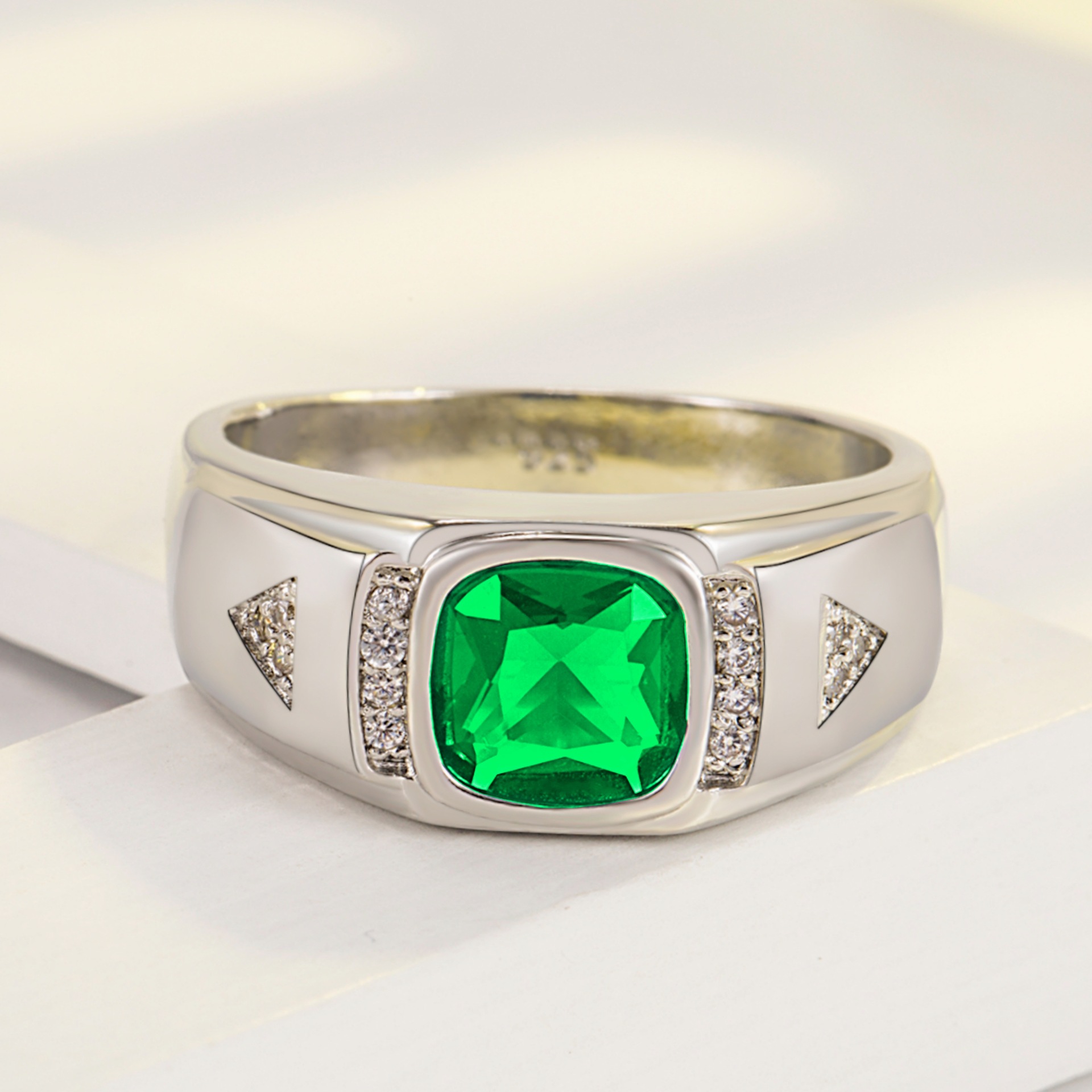 Bague pour homme avec pierre précieuse bague zircon bleue tendance_voghion.com