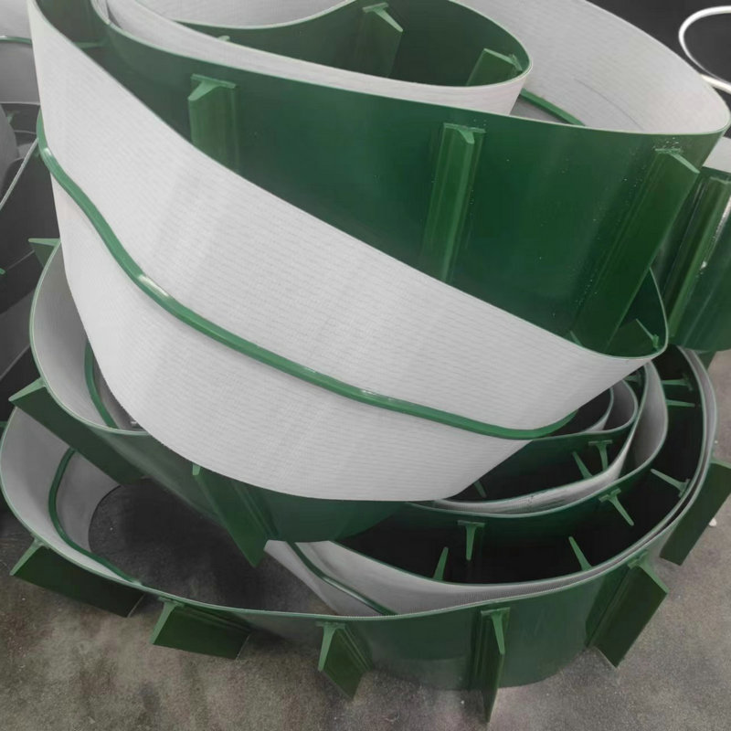 厂家直供绿色PVC传送带加挡板导条50裙边输送带防滑流水 线提升带