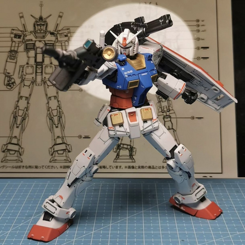 ガンダムHG運命強襲フリーユニコーン赤異端組み立てモデル玩具フィギュア少年の飾り物がいい|undefined