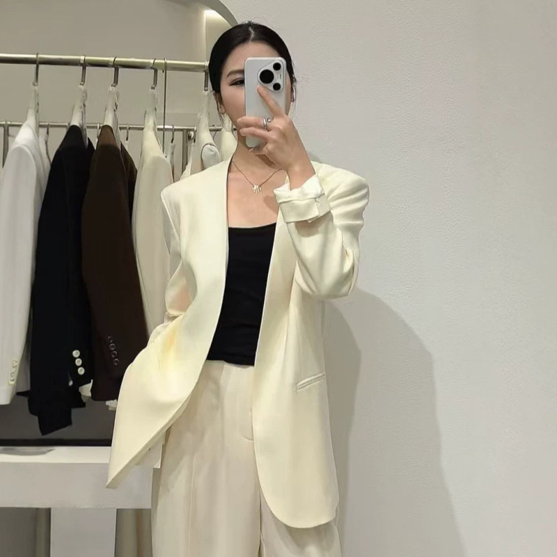 V-neck, no-button, 2026 autumn fine-spun wool women's high-end professional commuter blazer
