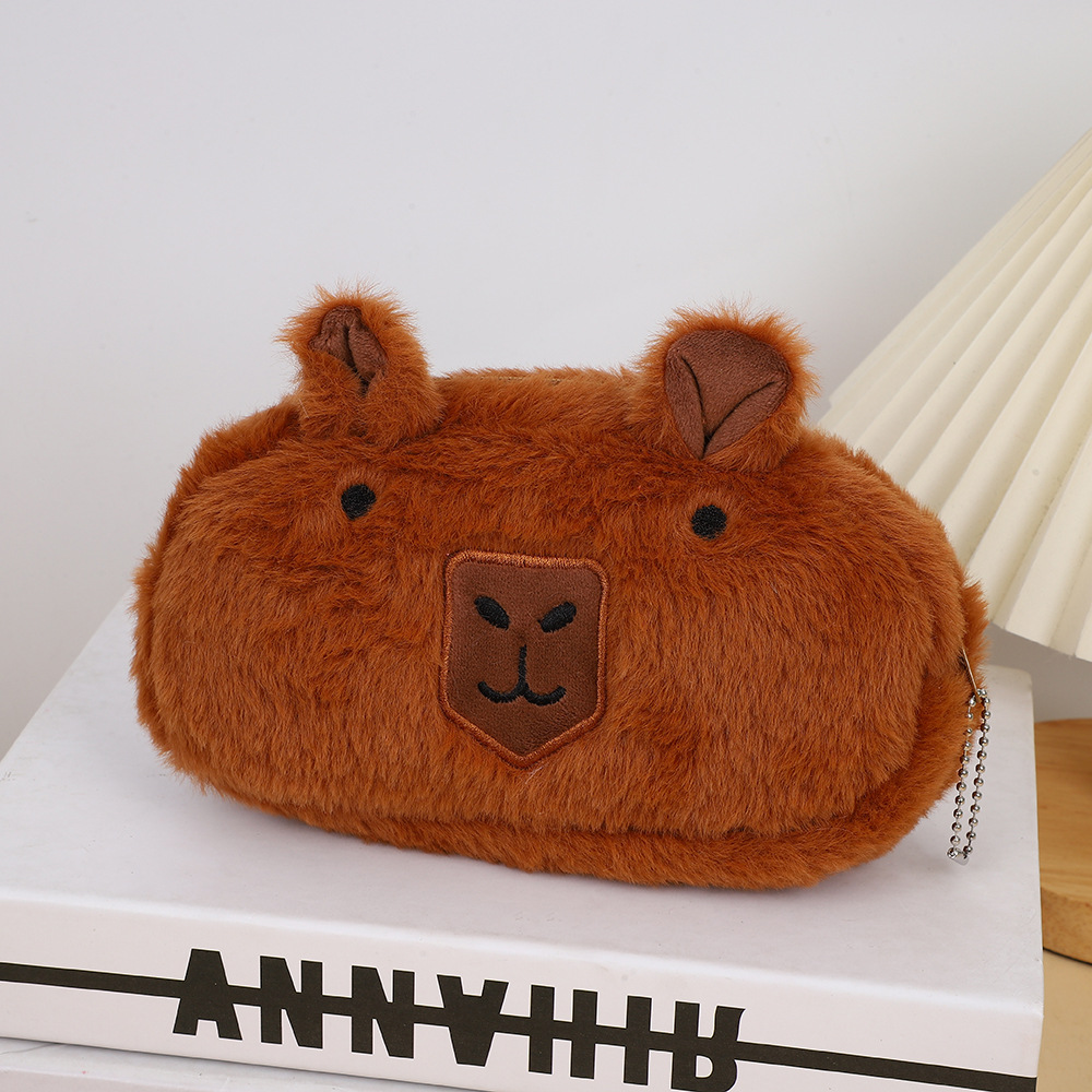Cute caricatura capibara bolsas de pluma de peluche de gran capacidad para estudiantes papelería almacenamiento bolsas de lápiz mayorista