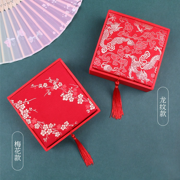 Классическая оптовая упаковка для браслетов из буддийских бусин: сатиновая коробка с кисточками, брокадная шкатулка для украшений