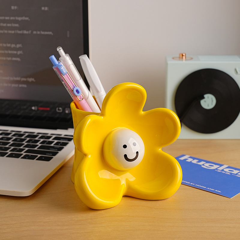 かわいい花のスマイリーフェイスセラミックペンホルダー装飾品オフィスデスクトップストレージ装飾親友の誕生日プレゼントとして|undefined