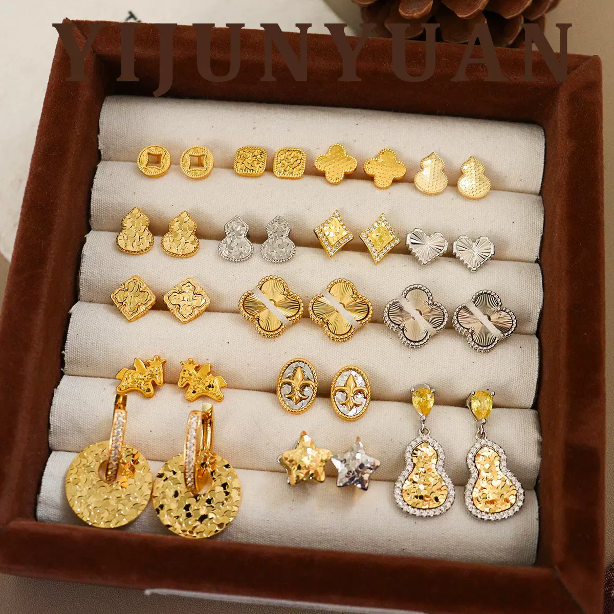 复古时尚精致碎冰冰爆闪四叶草耳钉轻奢高级感气质百搭耳扣耳饰女