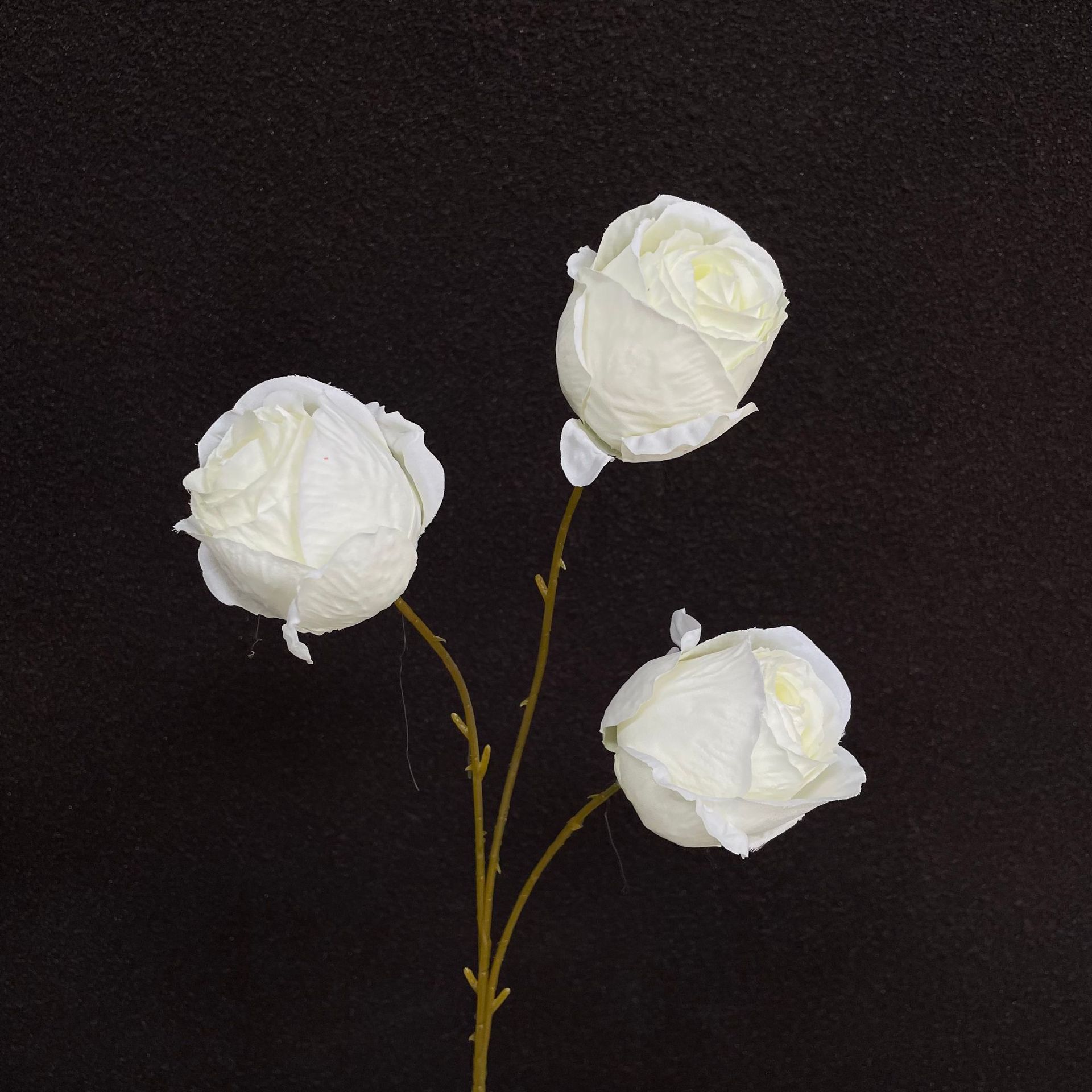 Flores falsas blancas Flores artificiales Flores para bodas Auditorio de bodas Decoración del hotel Techo artificial Flores artificiales Flores falsas