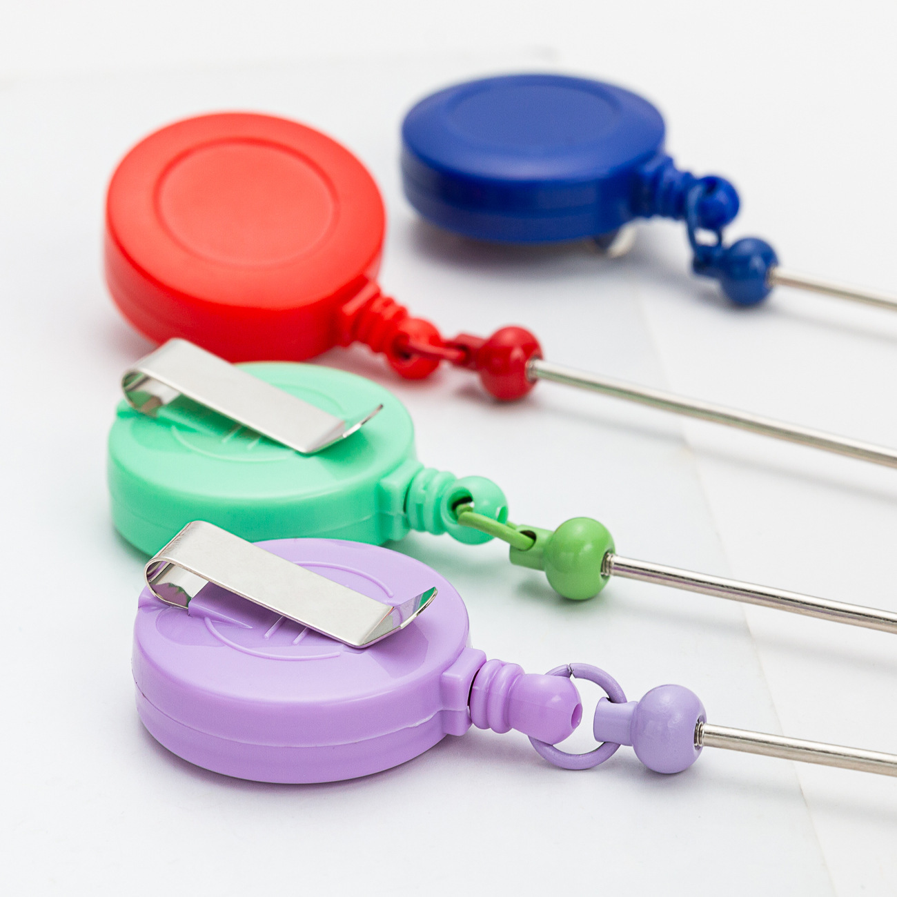 Cubierta de tarjeta retráctil fácil de tirar hebilla creativa perlas llavero retráctil hebilla de trabajo placa de identificación fácil de tirar hebilla de cable