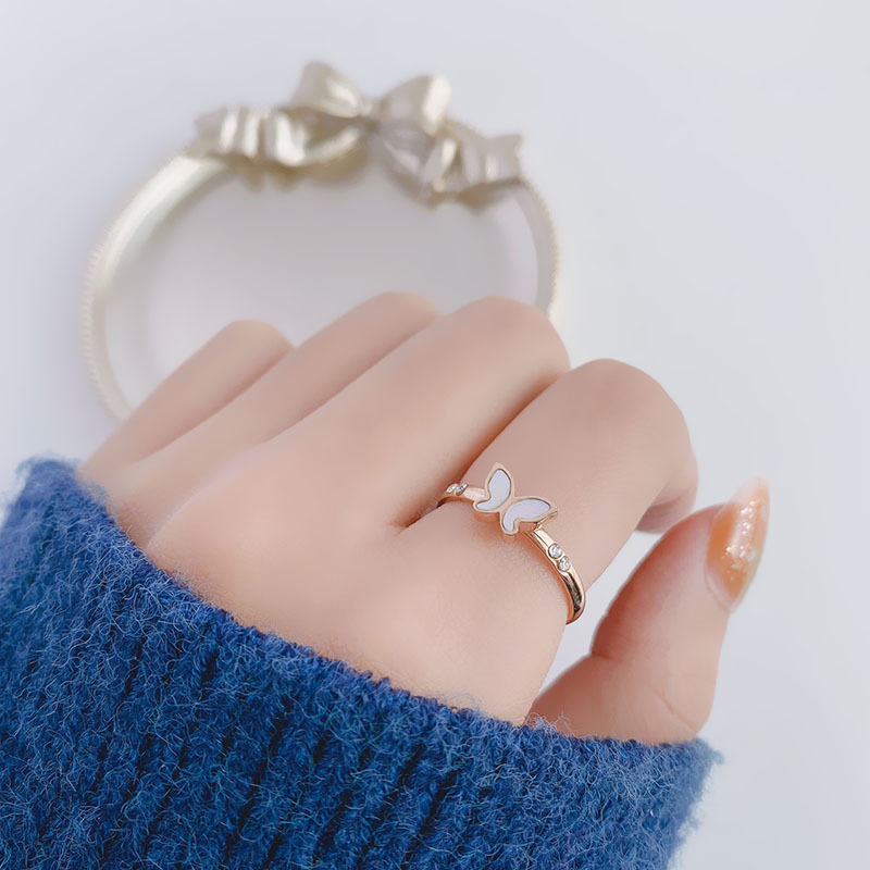 Simple Style Plaid Butterfly Bow Knot Titanium Steel Inlaid Shell Zircon Rings