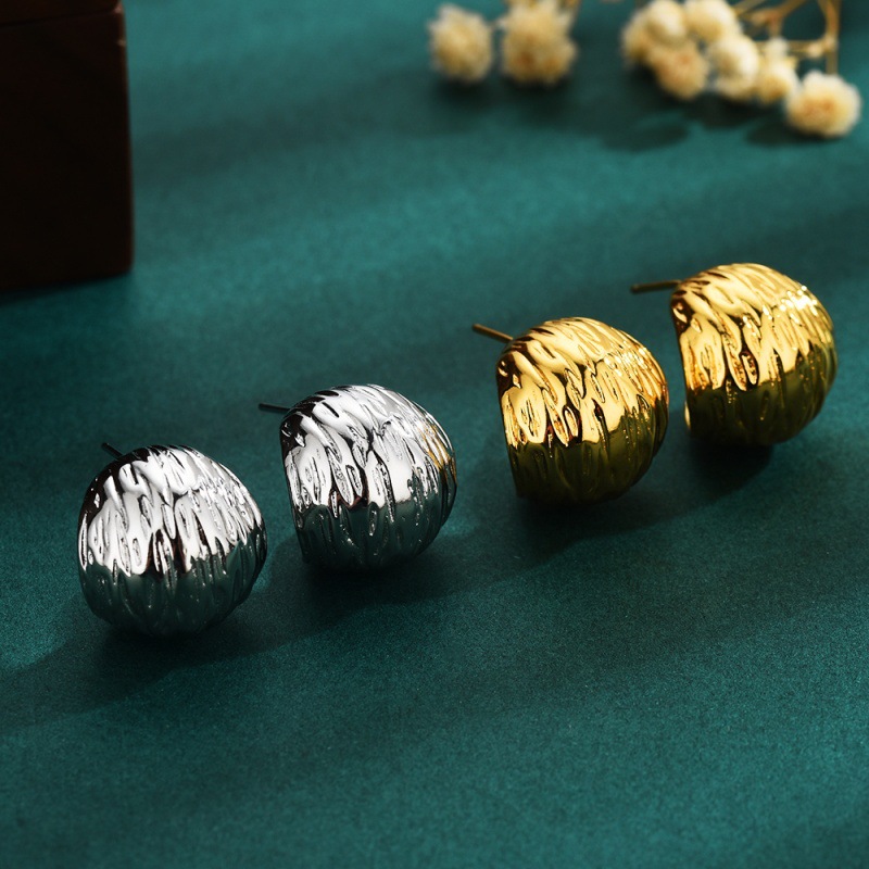 Earrings Semi-Circle Earrings Pleated Brushed Texture European and American Fashion Niche C-Shaped Cool Design High-End