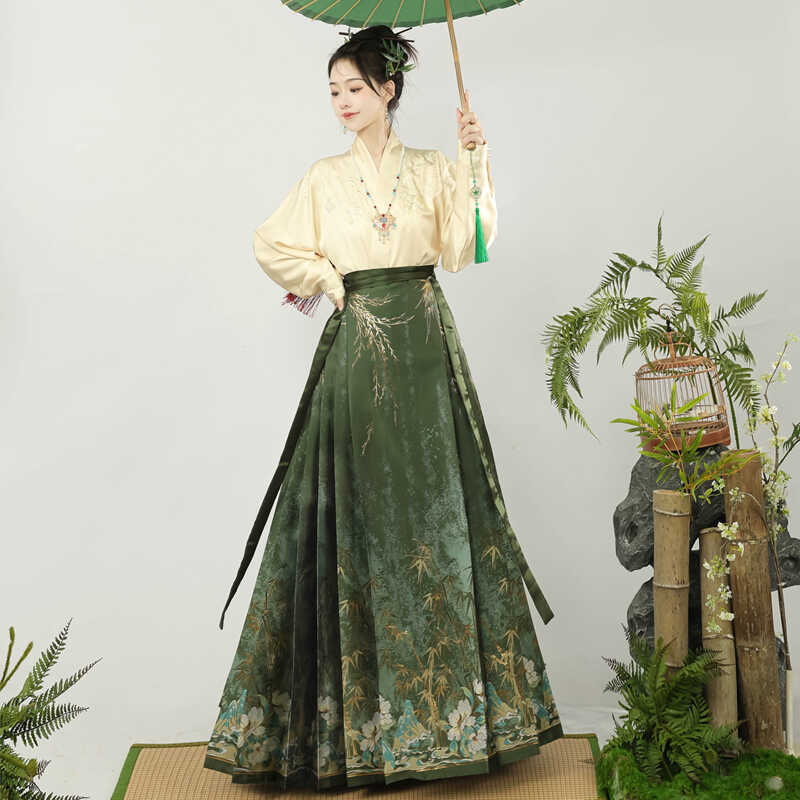 Luo Zhuzhu Yingming Dynasty-Style Hanfu for Women with Gold Embroidery, Floral Horse-Face Skirt, Airplane Sleeves Set, Modernized Cheongsam, Everyday Ethnic Style