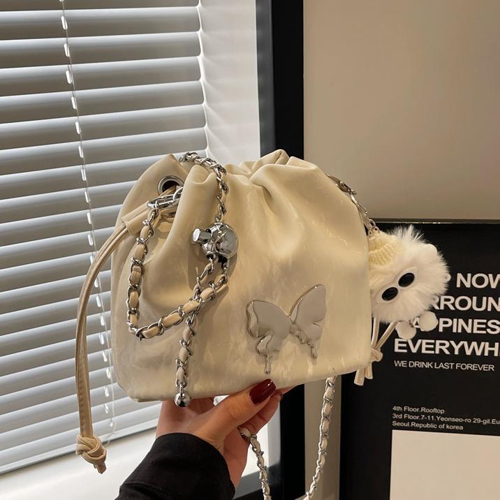 Bolso de verano para mujeres 2025, nueva moda de alta sensación de nicho de diseño de cadena de bolso de moda bolso de cubo