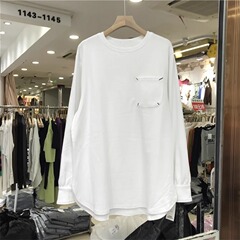 お尻を遮る中の長いタイプの底のシャツの女性の春秋はバービーのズボンの白い衛衣のゆったりしているヨーロッパの商品の大きい版の長袖のtシャツを配合します。