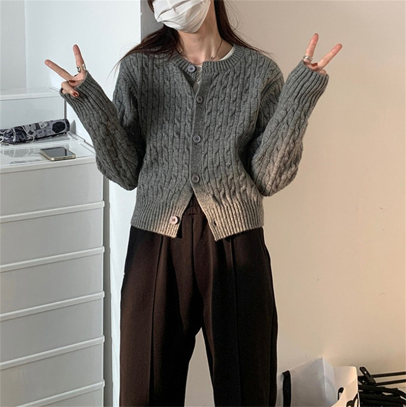 韓国系の短い甘いニットのカーディガンのコートの婦人服2025秋の新型の小さい背の長袖のセーターの女性の上着|undefined