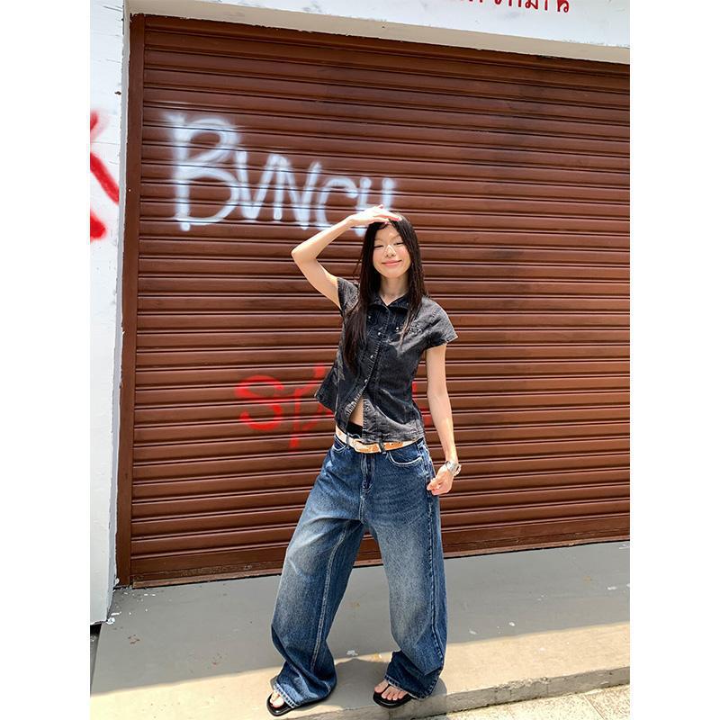 Jeans vintage con toppa ricamata a stella e lettera, vestibilità ampia, gamba dritta, in denim, stile casual streetwear, estetica Instagram, abbigliamento maschile_voghion.com